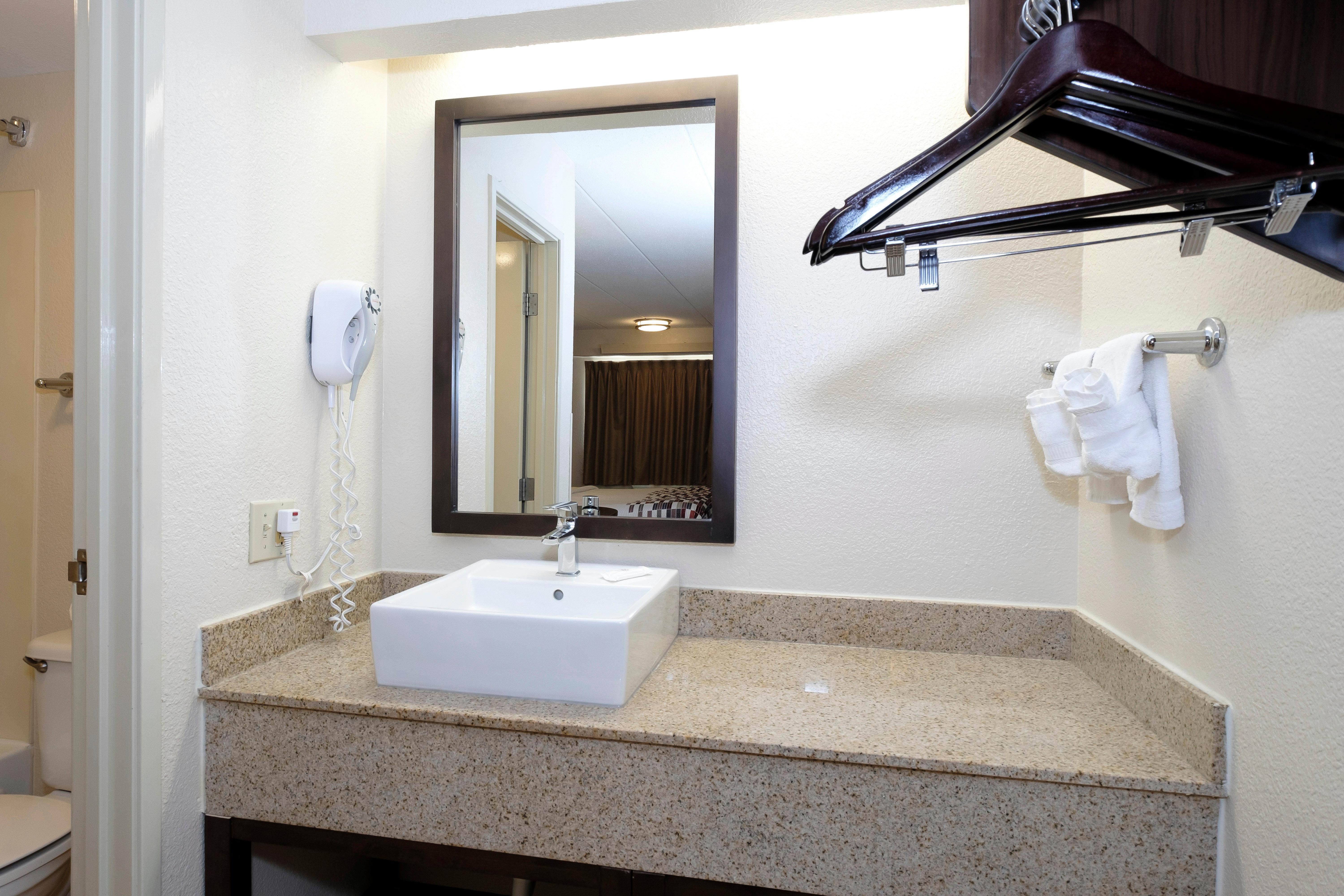Red Roof Inn Aberdeen Bagian luar foto