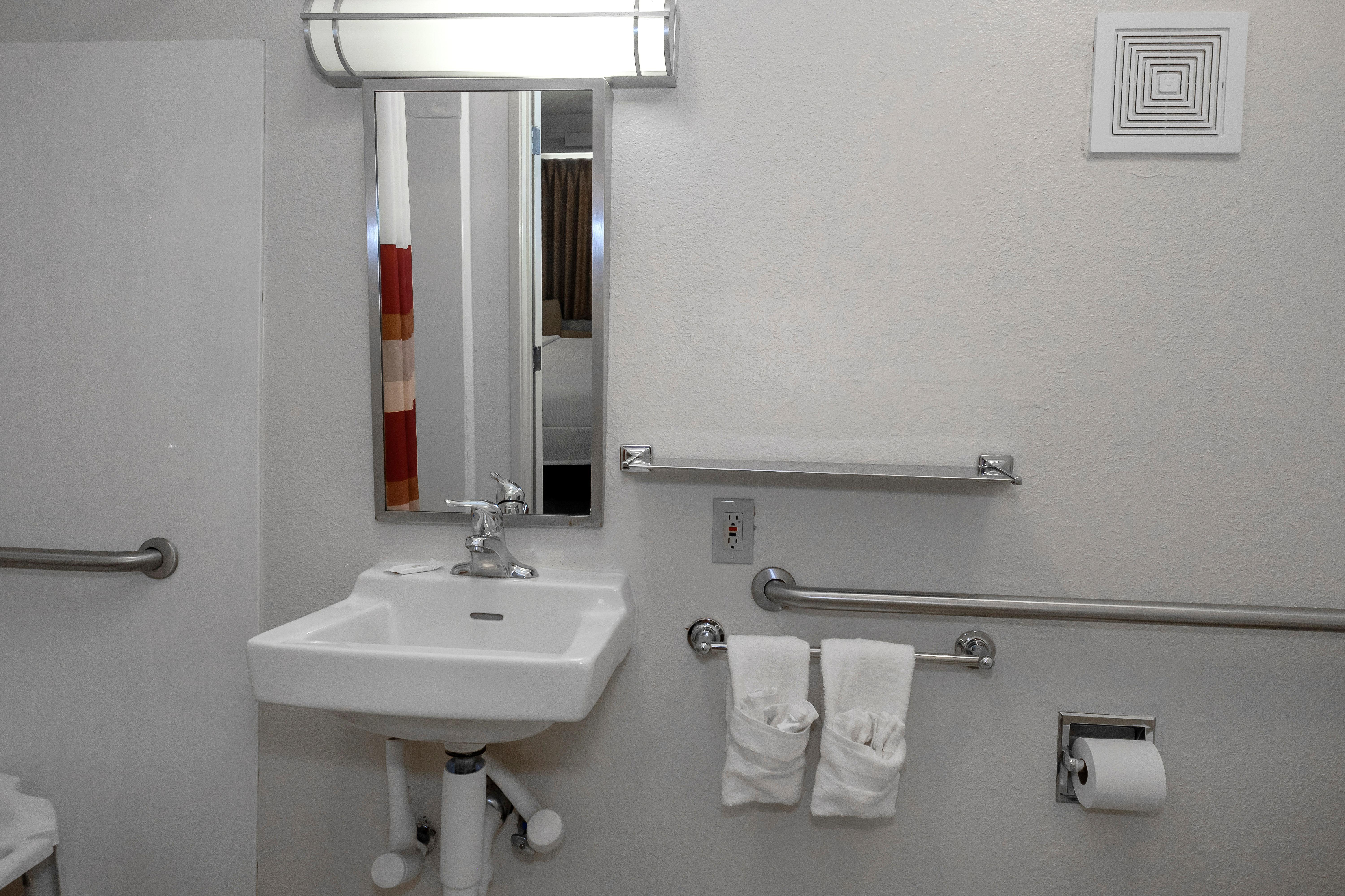 Red Roof Inn Aberdeen Bagian luar foto