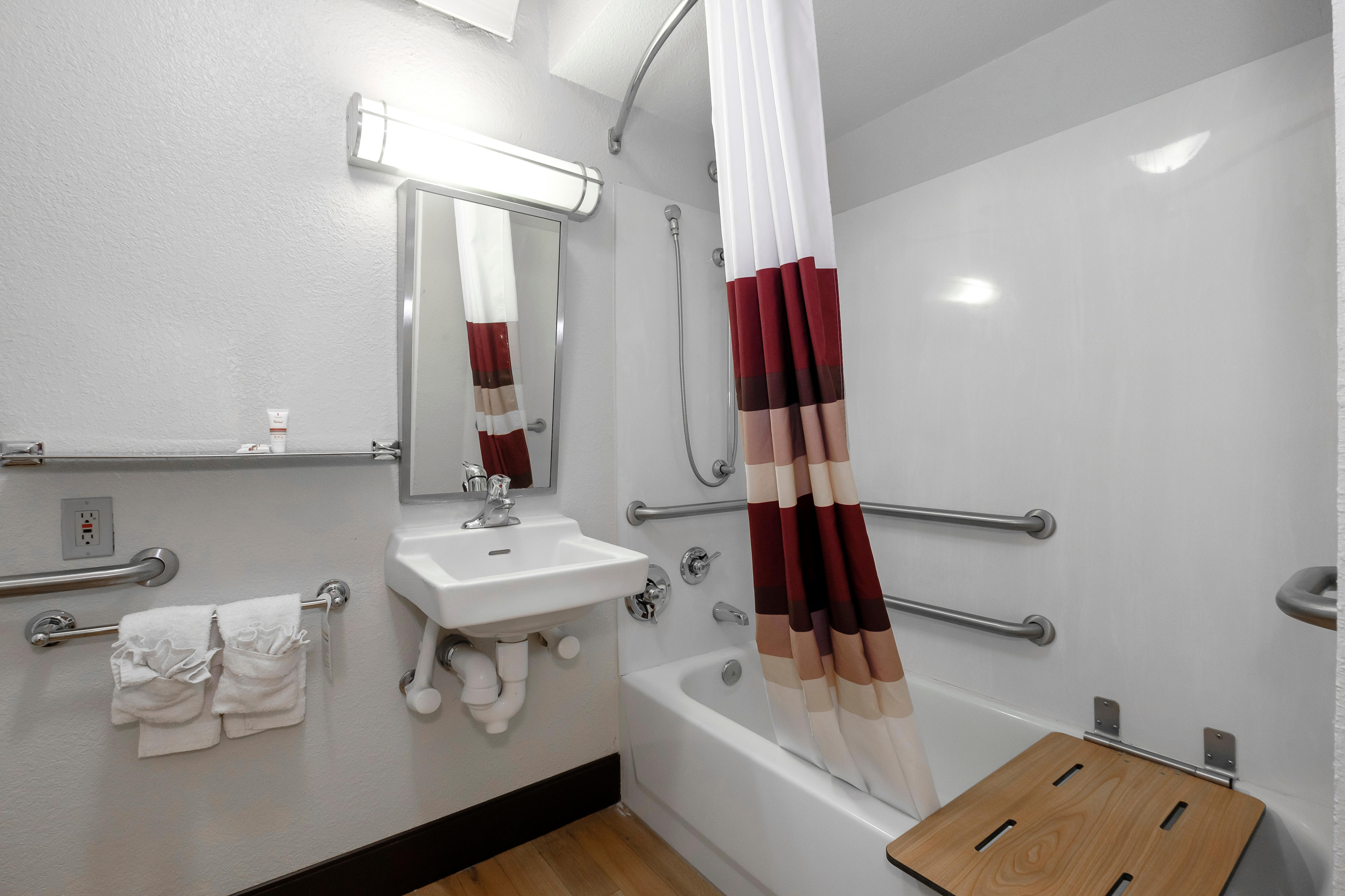Red Roof Inn Aberdeen Bagian luar foto