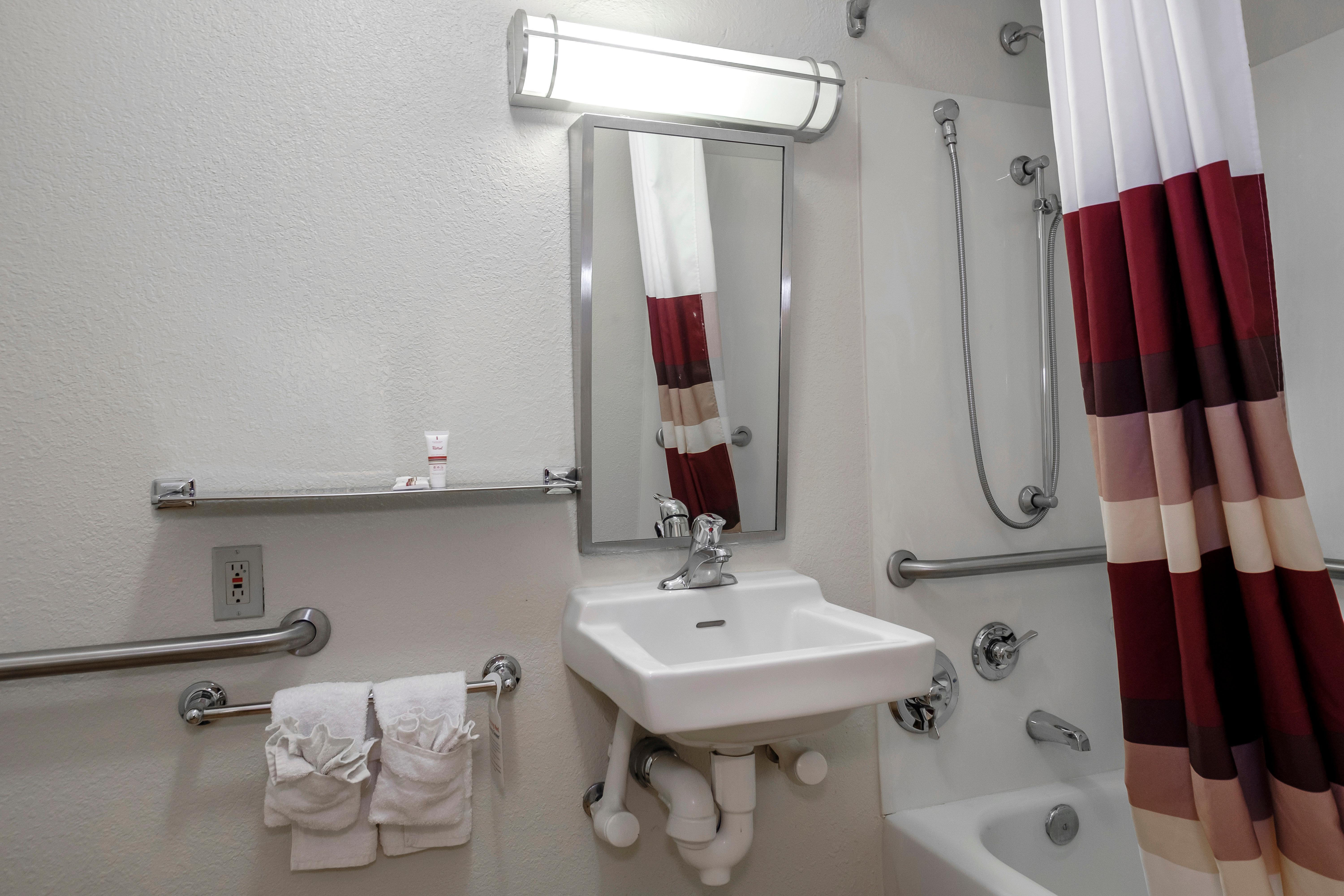 Red Roof Inn Aberdeen Bagian luar foto