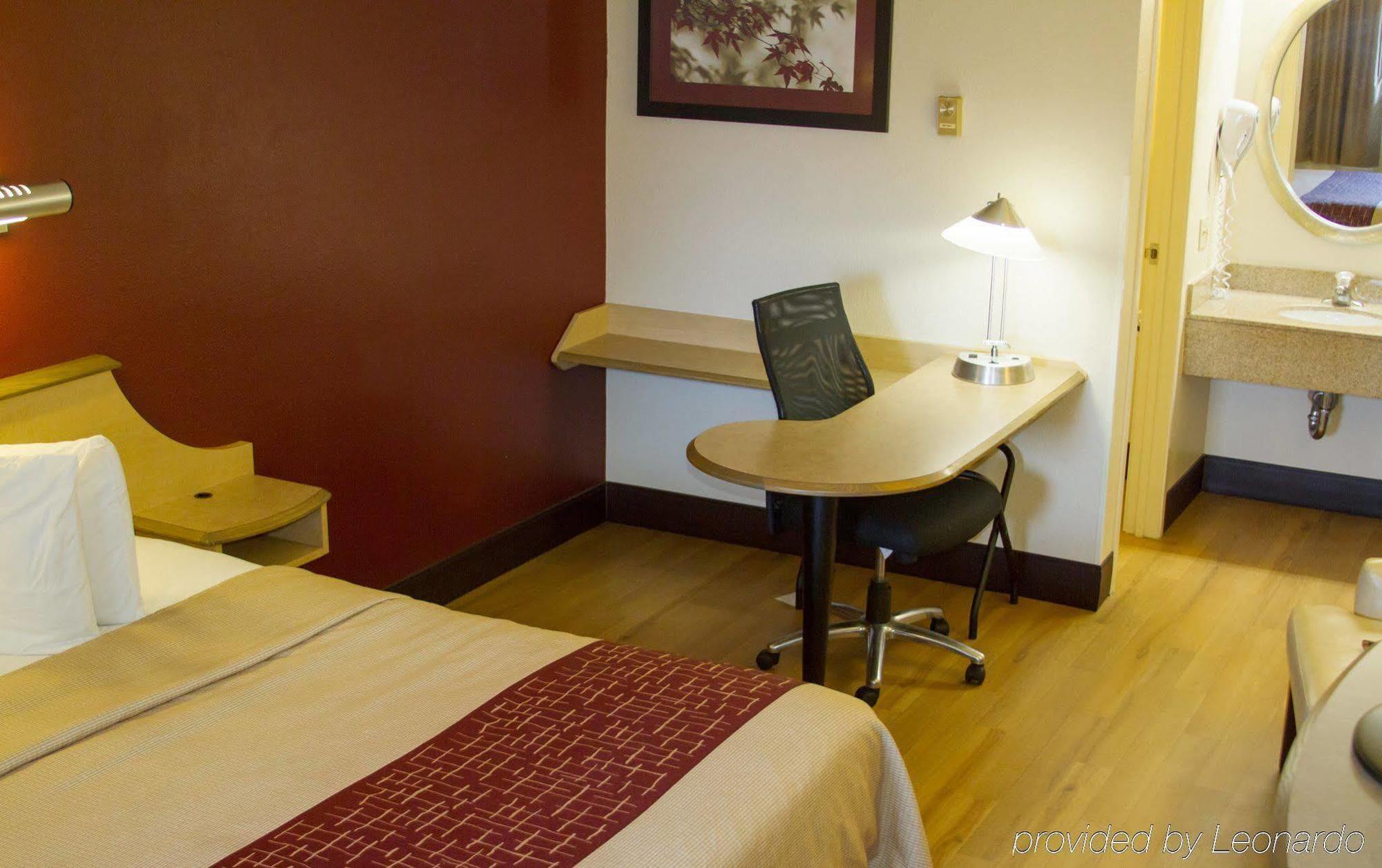 Red Roof Inn Aberdeen Bagian luar foto